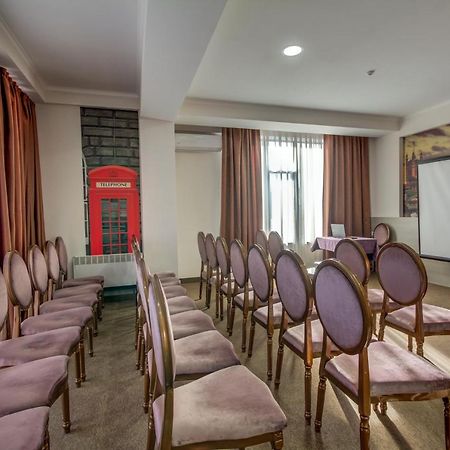 Hotel Bridges Bishkek Luaran gambar