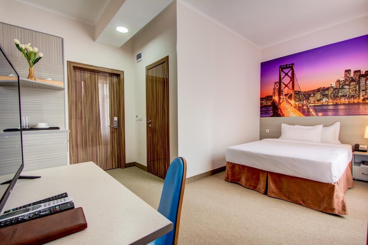 Hotel Bridges Bishkek Luaran gambar
